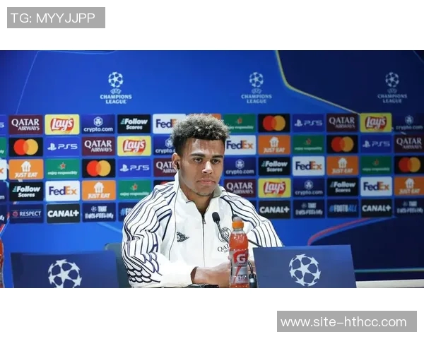 杜埃称赞登贝莱为球队领袖强调全力争夺每一个奖杯的决心