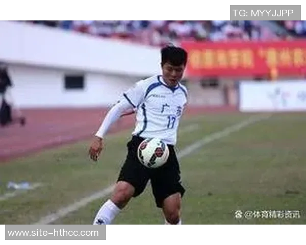 姜至鹏强行阻止主裁判出牌引发争议广东省港杯点球判罚引发热议